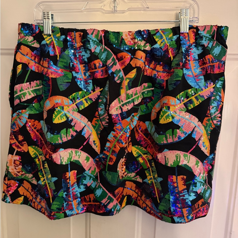 QUEEN OF SPARKLES Vibrant Sequin Women's Shorts